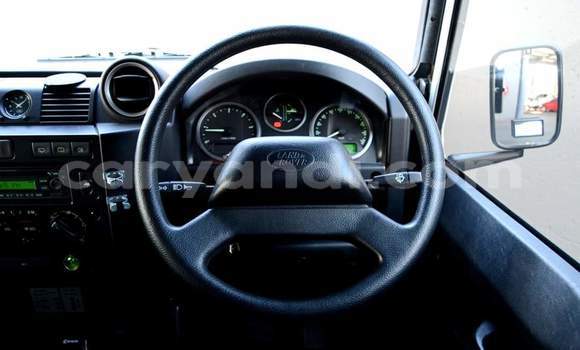 Buy Used Land Rover Defender White Car in Livingstone in Zambia Buy Used Land Rover Defender White Car in Livingstone in Zambia