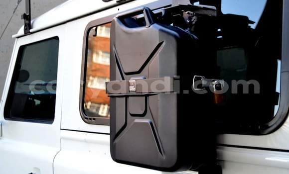 Buy Used Land Rover Defender White Car in Livingstone in Zambia Buy Used Land Rover Defender White Car in Livingstone in Zambia