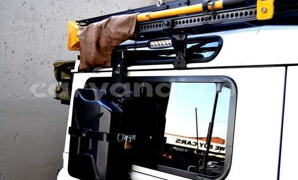 Buy Used Land Rover Defender White Car in Livingstone in Zambia Buy Used Land Rover Defender White Car in Livingstone in Zambia