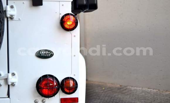 Buy Used Land Rover Defender White Car in Livingstone in Zambia Buy Used Land Rover Defender White Car in Livingstone in Zambia