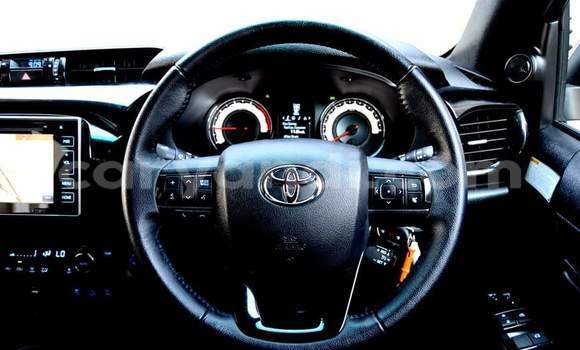 Acheter Occasion Voiture Toyota Hilux Blanc à Lusaka, Zambie Acheter Occasion Voiture Toyota Hilux Blanc à Lusaka, Zambie