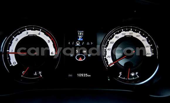 Acheter Occasion Voiture Toyota Hilux Blanc à Lusaka, Zambie Acheter Occasion Voiture Toyota Hilux Blanc à Lusaka, Zambie