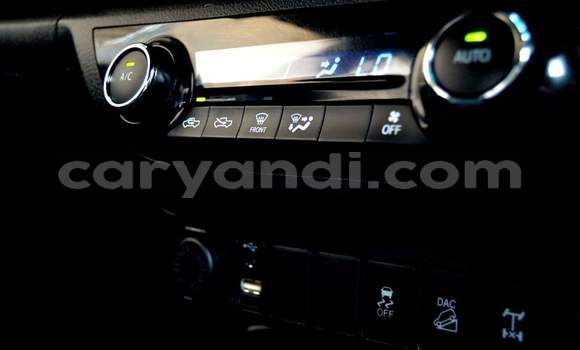 Acheter Occasion Voiture Toyota Hilux Blanc à Lusaka, Zambie Acheter Occasion Voiture Toyota Hilux Blanc à Lusaka, Zambie