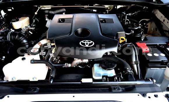 Acheter Occasion Voiture Toyota Hilux Blanc à Lusaka, Zambie Acheter Occasion Voiture Toyota Hilux Blanc à Lusaka, Zambie
