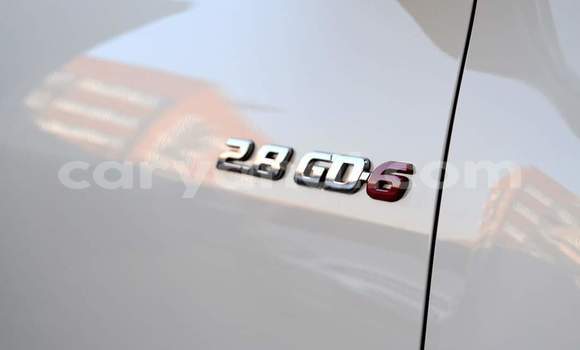 Acheter Occasion Voiture Toyota Hilux Blanc à Lusaka, Zambie Acheter Occasion Voiture Toyota Hilux Blanc à Lusaka, Zambie