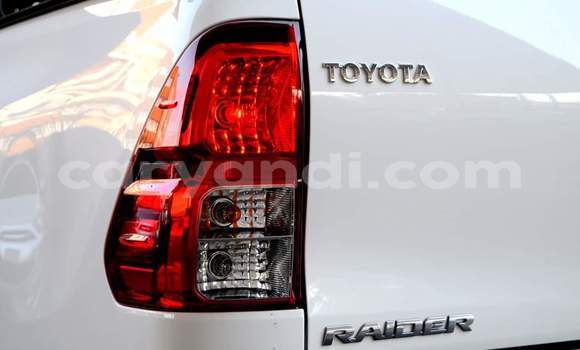 Acheter Occasion Voiture Toyota Hilux Blanc à Lusaka, Zambie Acheter Occasion Voiture Toyota Hilux Blanc à Lusaka, Zambie