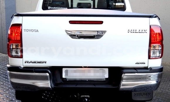 Acheter Occasion Voiture Toyota Hilux Blanc à Lusaka, Zambie Acheter Occasion Voiture Toyota Hilux Blanc à Lusaka, Zambie