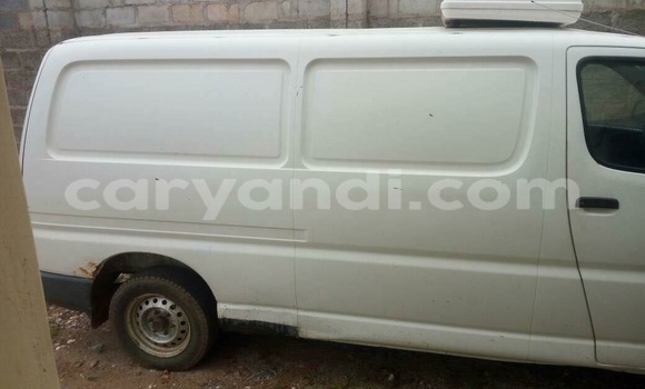 Acheter Occasion Voiture Toyota Hiace Blanc à Lusaka, Zambie Acheter Occasion Voiture Toyota Hiace Blanc à Lusaka, Zambie