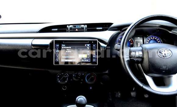 Buy Used Toyota Hilux White Car in Kitwe in Zambia Buy Used Toyota Hilux White Car in Kitwe in Zambia