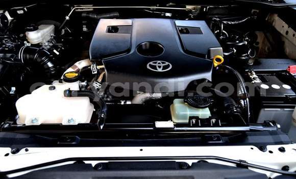 Buy Used Toyota Hilux White Car in Kitwe in Zambia Buy Used Toyota Hilux White Car in Kitwe in Zambia