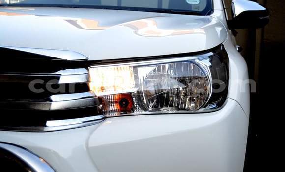 Buy Used Toyota Hilux White Car in Kitwe in Zambia Buy Used Toyota Hilux White Car in Kitwe in Zambia
