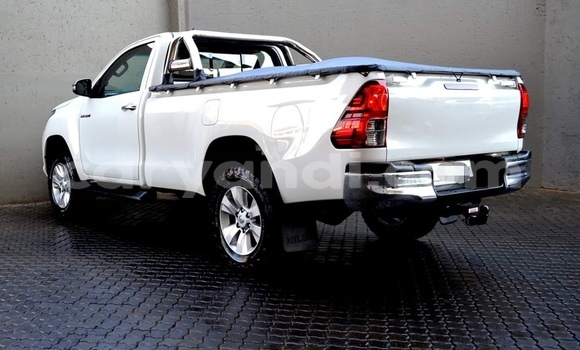 Buy Used Toyota Hilux White Car in Kitwe in Zambia Buy Used Toyota Hilux White Car in Kitwe in Zambia