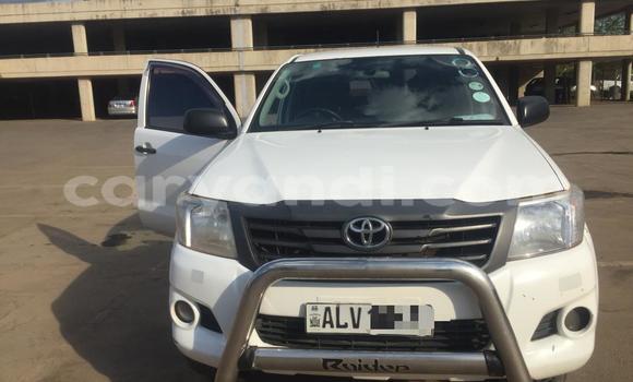 Acheter Occasion Voiture Toyota Hilux Blanc à Lusaka, Zambie Acheter Occasion Voiture Toyota Hilux Blanc à Lusaka, Zambie