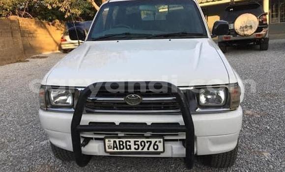 Acheter Occasion Voiture Toyota Hilux Gris à Lusaka, Zambie Acheter Occasion Voiture Toyota Hilux Gris à Lusaka, Zambie