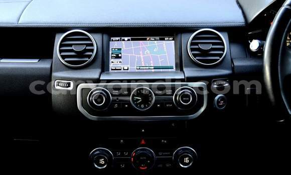Buy Used Land Rover Discovery White Car in Lusaka in Zambia Buy Used Land Rover Discovery White Car in Lusaka in Zambia