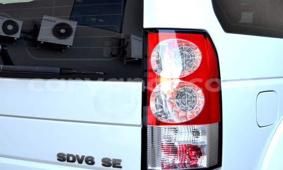 Buy Used Land Rover Discovery White Car in Lusaka in Zambia Buy Used Land Rover Discovery White Car in Lusaka in Zambia