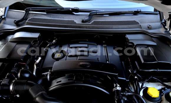 Buy Used Land Rover Discovery White Car in Lusaka in Zambia Buy Used Land Rover Discovery White Car in Lusaka in Zambia