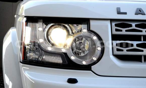 Buy Used Land Rover Discovery White Car in Lusaka in Zambia Buy Used Land Rover Discovery White Car in Lusaka in Zambia