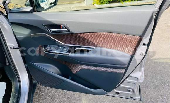 Tenga Tsaru Toyota C-HR Sirivha Mota in Lusaka in Zambia Tenga Tsaru Toyota C-HR Sirivha Mota in Lusaka in Zambia