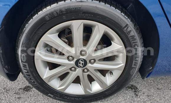 Acheter Occasion Voiture Hyundai Elantra Bleu à Livingstone, Zambie Acheter Occasion Voiture Hyundai Elantra Bleu à Livingstone, Zambie