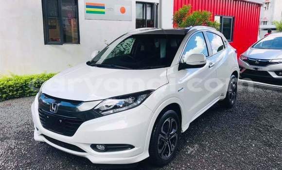 Acheter Occasion Voiture Honda Vezel Blanc à Kitwe, Zambie Acheter Occasion Voiture Honda Vezel Blanc à Kitwe, Zambie