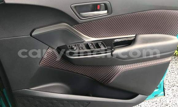 Acheter Occasion Voiture Toyota C-HR Bleu à Chingola, Zambie Acheter Occasion Voiture Toyota C-HR Bleu à Chingola, Zambie