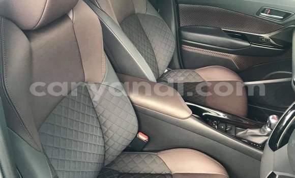 Acheter Occasion Voiture Toyota C-HR Bleu à Chingola, Zambie Acheter Occasion Voiture Toyota C-HR Bleu à Chingola, Zambie