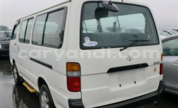 Tenga Tsaru Toyota HiAce Chena Rori in Chipata in Zambia Tenga Tsaru Toyota HiAce Chena Rori in Chipata in Zambia