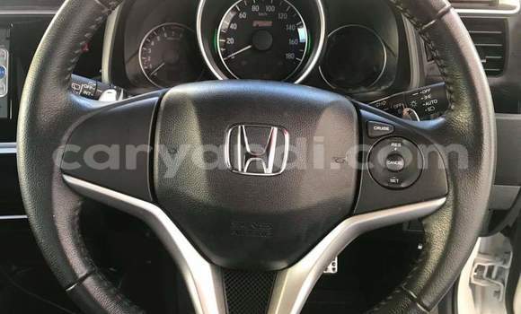 Acheter Occasion Voiture Honda FIT Blanc à Lusaka, Zambie Acheter Occasion Voiture Honda FIT Blanc à Lusaka, Zambie