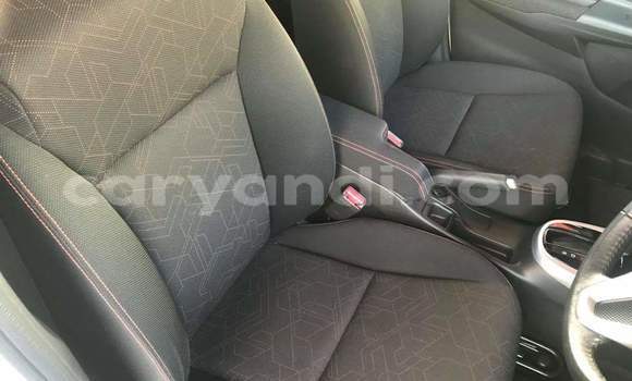Acheter Occasion Voiture Honda FIT Blanc à Lusaka, Zambie Acheter Occasion Voiture Honda FIT Blanc à Lusaka, Zambie
