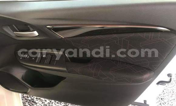 Acheter Occasion Voiture Honda FIT Blanc à Lusaka, Zambie Acheter Occasion Voiture Honda FIT Blanc à Lusaka, Zambie