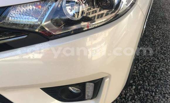 Acheter Occasion Voiture Honda FIT Blanc à Lusaka, Zambie Acheter Occasion Voiture Honda FIT Blanc à Lusaka, Zambie