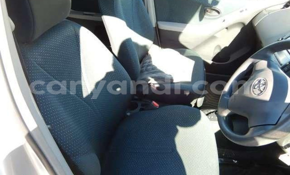 Acheter Occasion Voiture Toyota Vitz Gris à Lusaka, Zambie Acheter Occasion Voiture Toyota Vitz Gris à Lusaka, Zambie