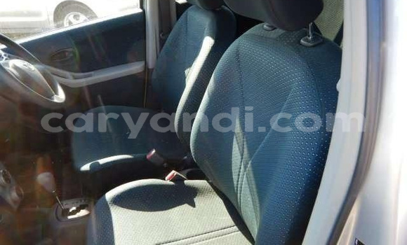 Acheter Occasion Voiture Toyota Vitz Gris à Lusaka, Zambie Acheter Occasion Voiture Toyota Vitz Gris à Lusaka, Zambie