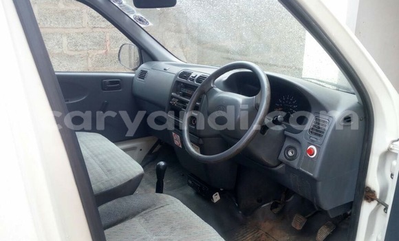 Acheter Occasion Voiture Toyota Hiace Blanc à Lusaka, Zambie Acheter Occasion Voiture Toyota Hiace Blanc à Lusaka, Zambie