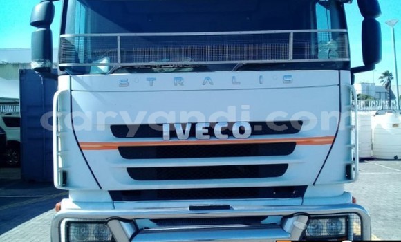 Acheter Occasion Utilitaire Iveco Cargo Blanc à Choma, Du sud Acheter Occasion Utilitaire Iveco Cargo Blanc à Choma, Du sud