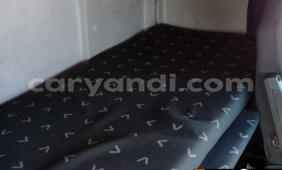 Acheter Occasion Utilitaire Iveco Cargo Blanc à Choma, Du sud Acheter Occasion Utilitaire Iveco Cargo Blanc à Choma, Du sud