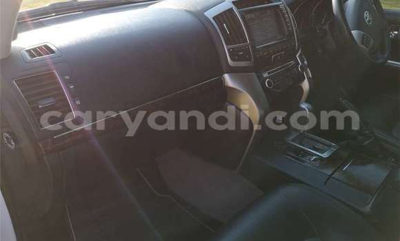 Buy Used Toyota Land Cruiser Prado White Car in Lusaka in Zambia Buy Used Toyota Land Cruiser Prado White Car in Lusaka in Zambia