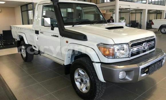 Buy Used Toyota Land Cruiser Beige Car in Lusaka in Zambia Buy Used Toyota Land Cruiser Beige Car in Lusaka in Zambia