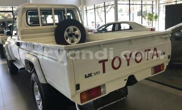 Buy Used Toyota Land Cruiser Beige Car in Lusaka in Zambia Buy Used Toyota Land Cruiser Beige Car in Lusaka in Zambia