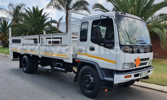 Buy Used Isuzu FTR 850 White Truck in Lusaka in Zambia