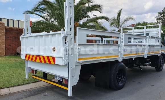 Buy Used Isuzu FTR 850 White Truck in Lusaka in Zambia Buy Used Isuzu FTR 850 White Truck in Lusaka in Zambia