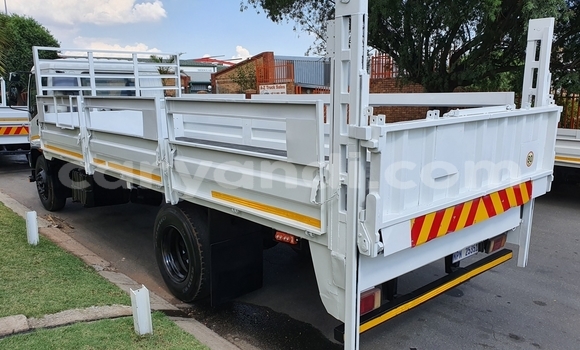 Buy Used Isuzu FTR 850 White Truck in Lusaka in Zambia Buy Used Isuzu FTR 850 White Truck in Lusaka in Zambia