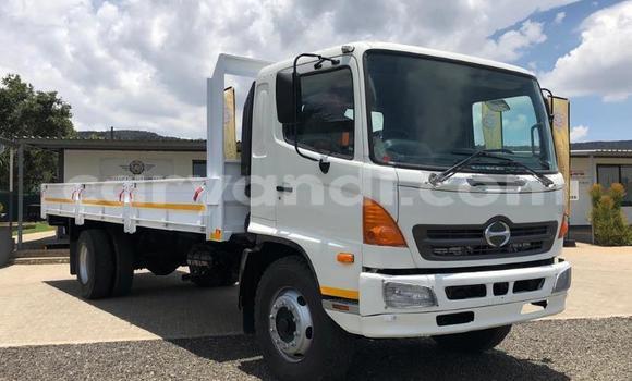 Buy Used Hino Ranger White Truck in Chingola in Zambia Buy Used Hino Ranger White Truck in Chingola in Zambia