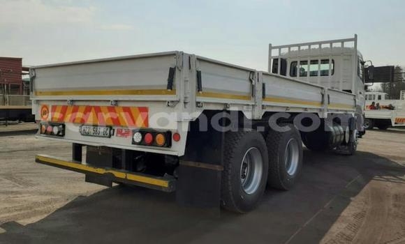 Buy Used Nissan Evalia Silver Truck in Kitwe in Zambia Buy Used Nissan Evalia Silver Truck in Kitwe in Zambia