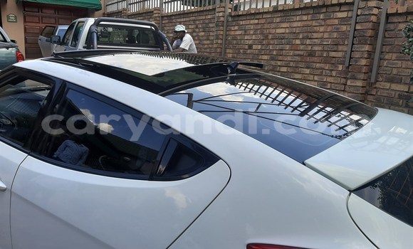 Buy Used Hyundai Veloster White Car in Chingola in Zambia Buy Used Hyundai Veloster White Car in Chingola in Zambia