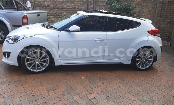 Buy Used Hyundai Veloster White Car in Chingola in Zambia Buy Used Hyundai Veloster White Car in Chingola in Zambia