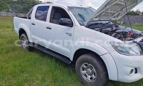 Tenga Tsaru Toyota Hilux Chena Mota in Lusaka in Zambia Tenga Tsaru Toyota Hilux Chena Mota in Lusaka in Zambia