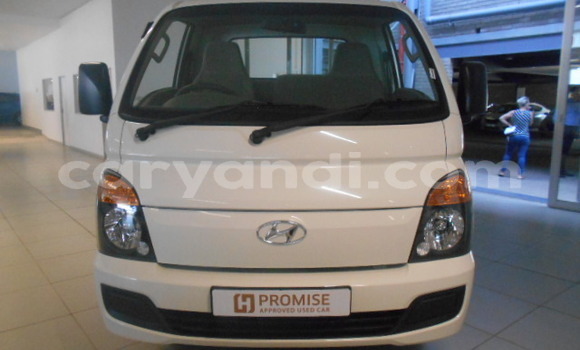 Buy Used Hyundai H200 White Truck in Chipata in Zambia Buy Used Hyundai H200 White Truck in Chipata in Zambia
