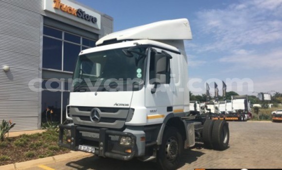 Buy Used Mercedes–Benz 1824 White Truck in Chipata in Zambia